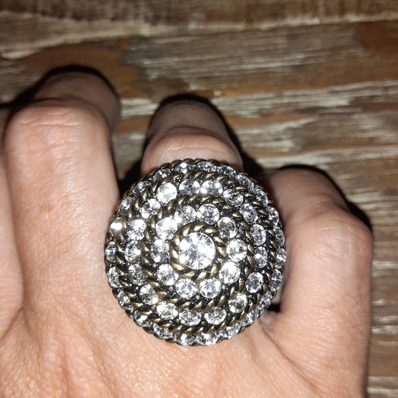 Jewelry - Vintage Estate find Ring size 7
